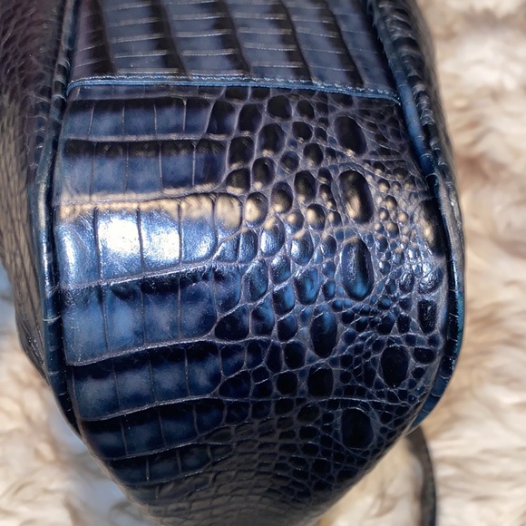 Brahmin Vintage Croc Embossed Leather Zip Top Shoulder Bag EVC - Picture 8 of 16